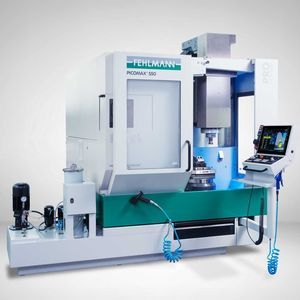 centro di lavoro CNC 5 assi