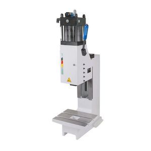 pressa manuale 1