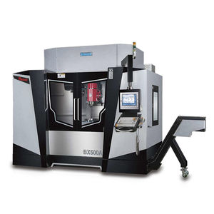 centro di lavoro CNC 5 assi