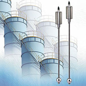 trasmettitore di livello magnetostrittivo / per liquidi / con display digitale / in acciaio inossidabile