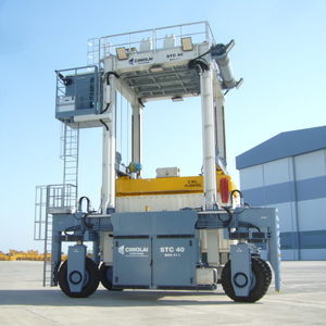 carro cavaliere per movimentazione di container