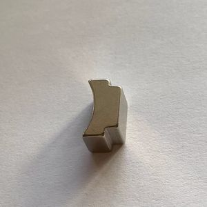 magnete in neodimio-ferro-boro (NdFeB) sinterizzato 1