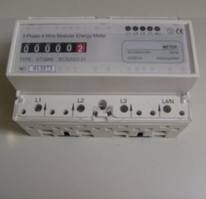 contatore di energia elettrica trifase
