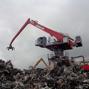 gru per movimentazione di rottami metallici
