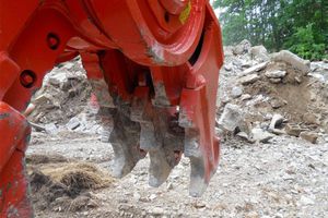 pinza idraulica di demolizione per demolizione primaria 1