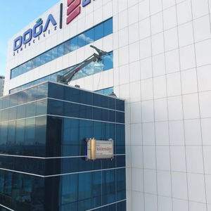 robot di pulizia per edificio alto