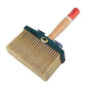 pennello con manico in legno