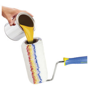 pennello con impugnatura in plastica