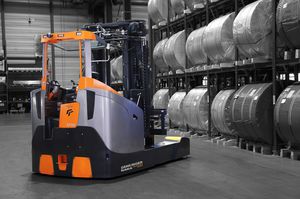 carrello elevatore retrattile elettrico