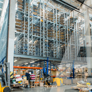 soppalco industriale su scaffalatura a pallet