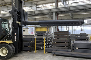 attrezzatura di spostamento laterale dotata di posizionatore integrato per carrello elevatore per carrello elevatore