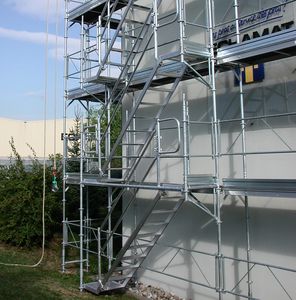 ponteggio a torre per facciata 1