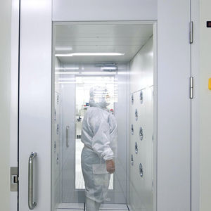 doccia di sicurezza da parete