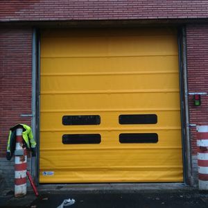 porta ad avvolgimento 1