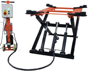 piattaforma elevatrice a forbice mobile