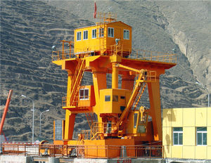 gru a cavalletto per centrale idroelettrica