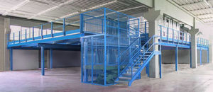 soppalco industriale con scala