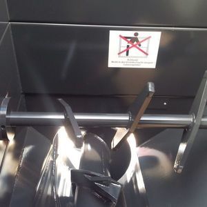 compattatore per rifiuti in legno
