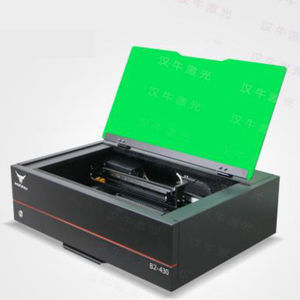 macchina per incisione laser