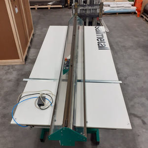 macchina da taglio laser 1