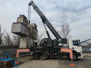 camion di sollevamento