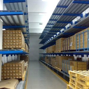 scaffalatura per magazzino di stoccaggio