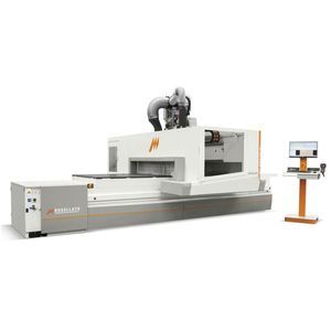 centro di lavoro CNC 3 assi 1