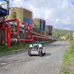 robot di soveglianza mobile