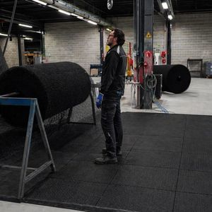 mattonella di pavimentazione in elastomero