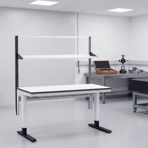 postazione di lavoro per assemblaggio