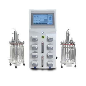 bioreattore / fermentatore con agitazione meccanica (STR)