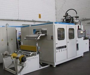 termoformatrice per lastre di plastica