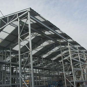 scaffalatura con tetto
