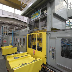 termoformatrice per pannelli / per rivestimenti interni / per la produzione di frigoriferi / completamente automatica