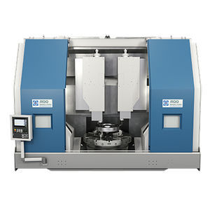 centro di tornitura CNC