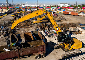 macchina di movimentazione materiali cingolata