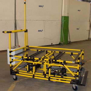 veicolo a guida automatica per magazzino / per caricamento / per scarico