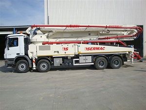 pompa autocarrata per calcestruzzo per cantiere 1