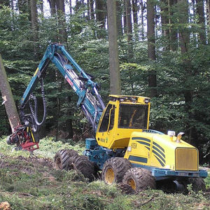 abbattitrice forestale gommata
