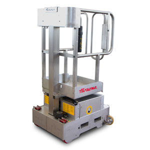 piattaforma a sfilo verticale semovente