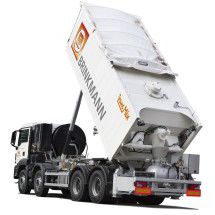 trasportatore per sottofondi montato su camion