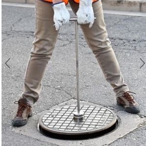 solleva tombino magnetico