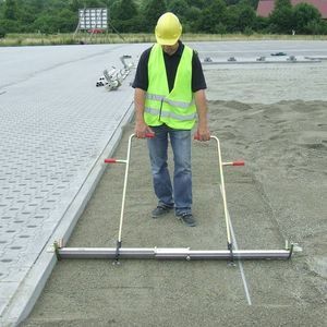 sistema di livellamento manuale 1