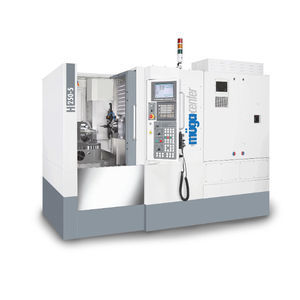 centro di lavoro CNC 5 assi