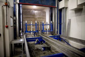 sistema di carico e scarico per pallet