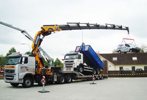 gru montata su camion