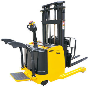 accatastatore elettrico
