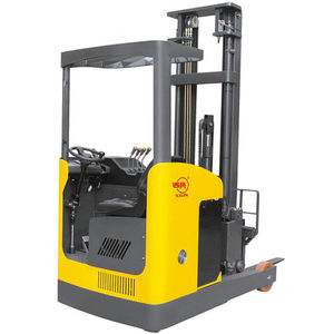 carrello elevatore retrattile elettrico