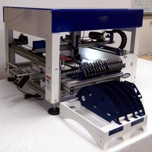 macchina pick and place SMT