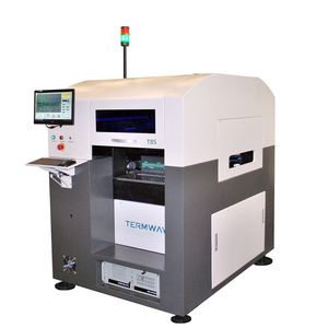 macchina pick and place SMT